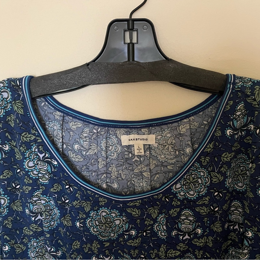Another beloved Max studio dress. Very comfortable and wearable.